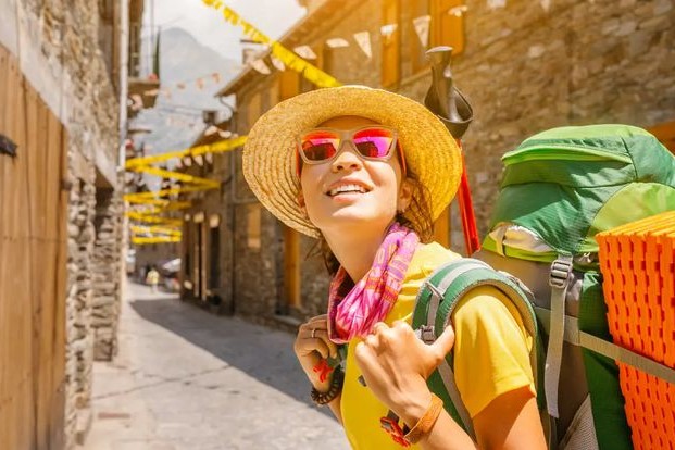 🎒 CẨM NANG AN TOÀN KHI ĐI DU LỊCH MỘT MÌNH